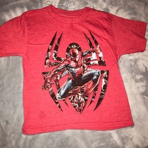 🔴 Marvel Tee